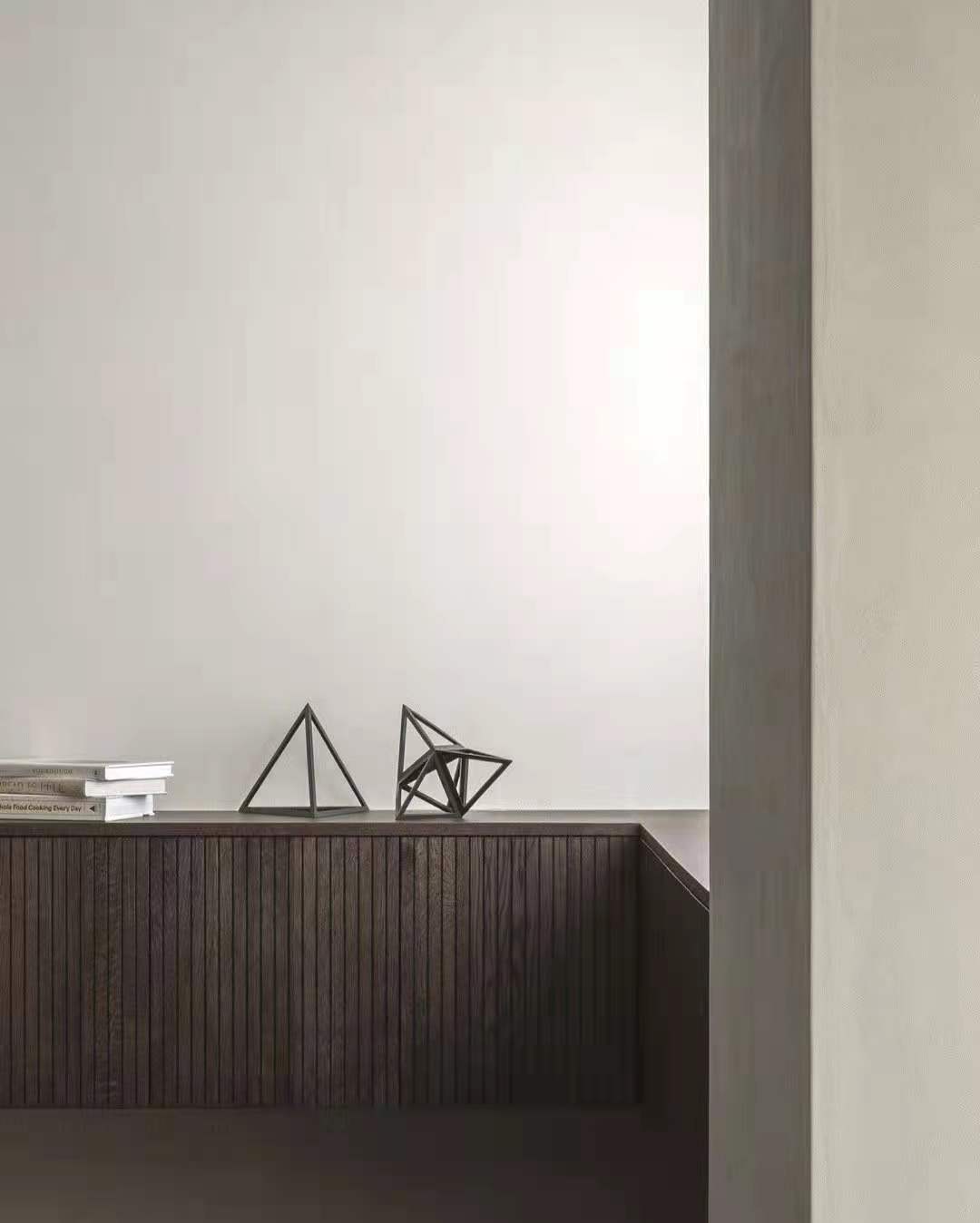 對(duì)自然材料的使用和柔和的調(diào)色板的共同信念是項(xiàng)目的基礎(chǔ)，注重觸覺(jué)、柔軟和永恒的品質(zhì)。 (2).jpg